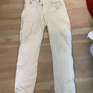Women’s size 10white Levi’s